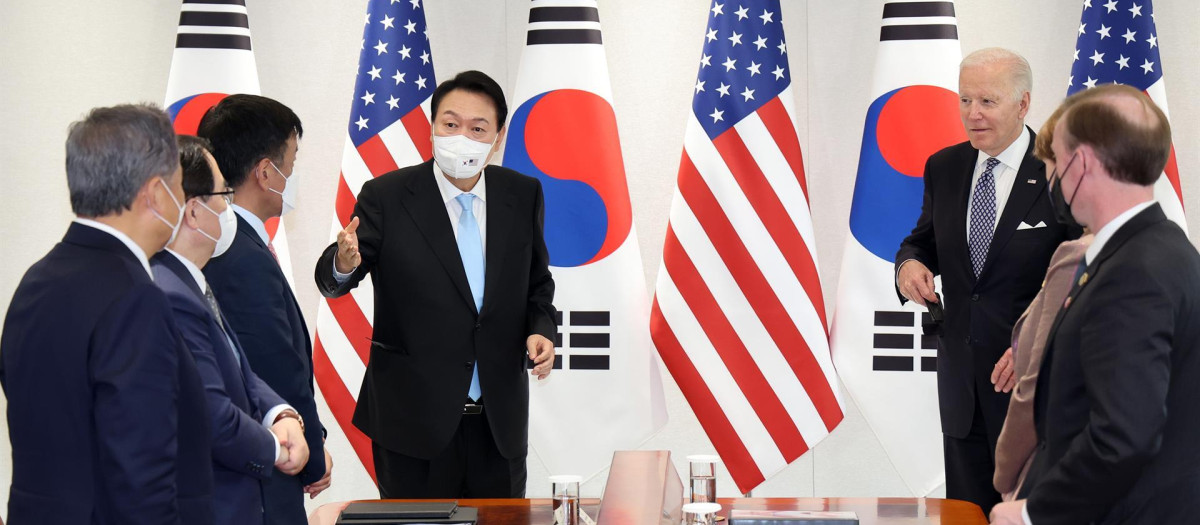 Reunión entre el presidente de Corea del Sur, Yoon Suk-yeol, y el de Estados Unidos, Joe Biden, en Seúl