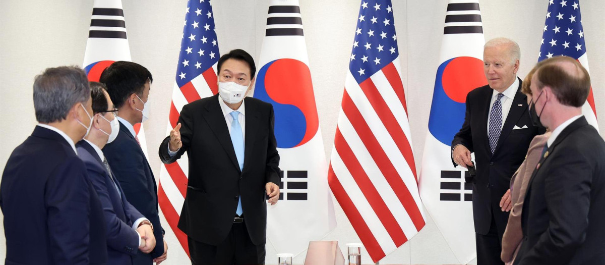 Reunión entre el presidente de Corea del Sur, Yoon Suk-yeol, y el de Estados Unidos, Joe Biden, en Seúl