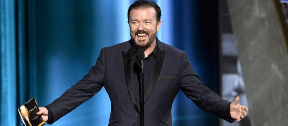Ricky Gervais alaba a la gente inteligente que sabe lidiar con la ironía