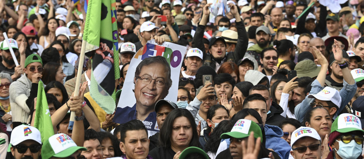 Acto de cierre de campaña de Gustavo Petro en Bogotá