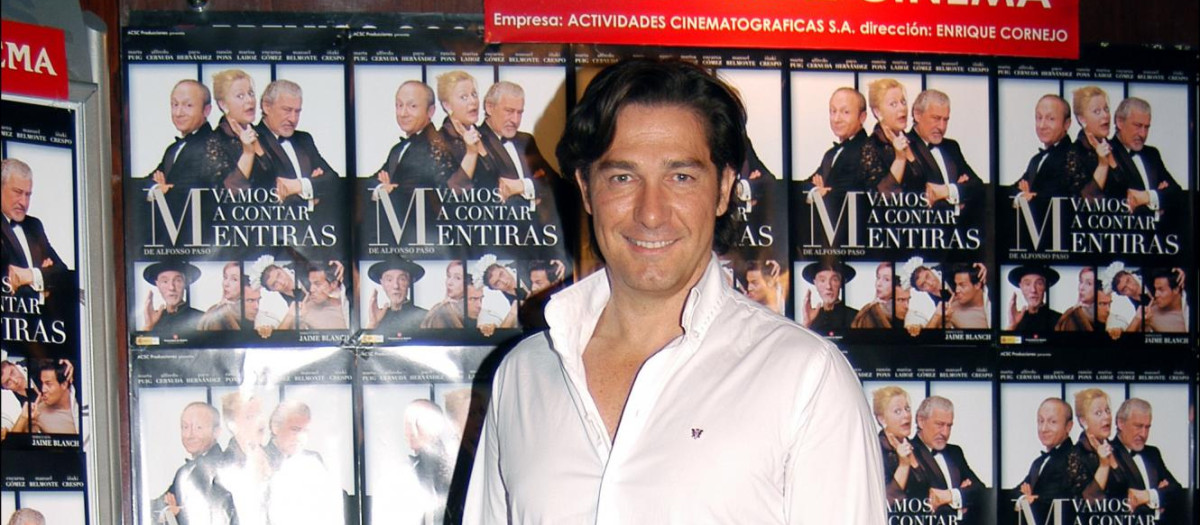 EL ACTOR LUIS LORENZO CRESPO EN EL ESTRENO DE LA OBRA TEATRAL " VAMOS A CONTAR MENTIRAS " EN MADRID
IM / ©KORPA
28/04/05 MADRID
 

 *** Local Caption *** " VAMOS A CONTAR MENTIRAS " THEATRE PREMIER IN MADRID
PICTURED SPANISH ACTOR LUIS LORENZO