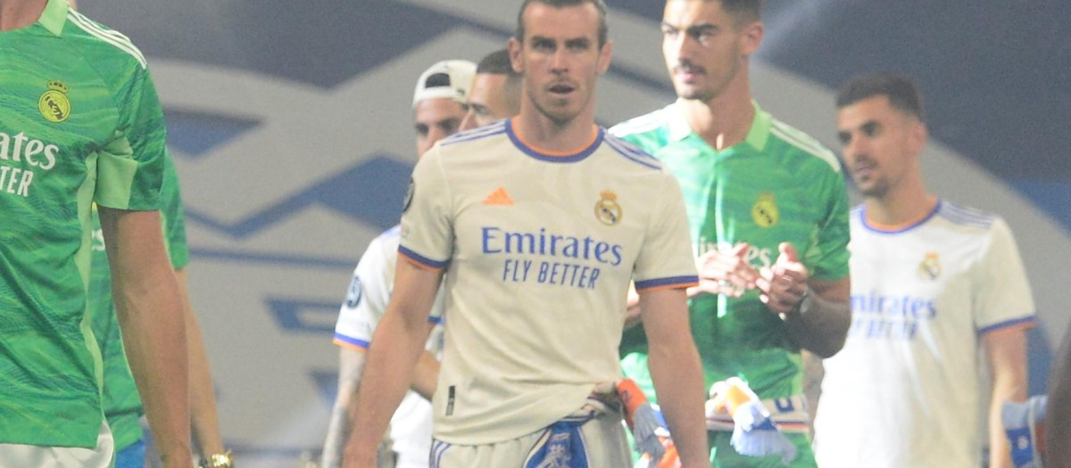 Gareth Bale, anoche, en el estadio Santiago Bernabéu, donde fue aplaudido por la afición