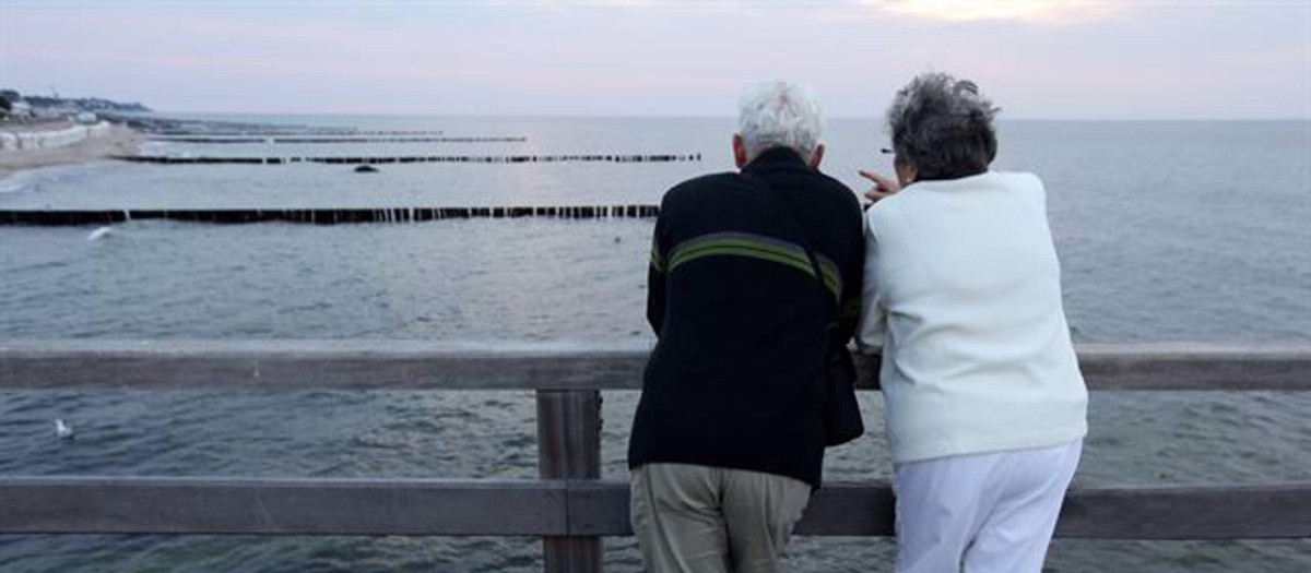 Belarra ha congelado los 22 euros por jubilado que paga el Estado a los hoteleros del Imserso