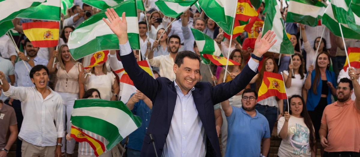 El presidente de la Junta, Juanma Moreno, en el acto de inicio de campaña de este jueves en Málaga