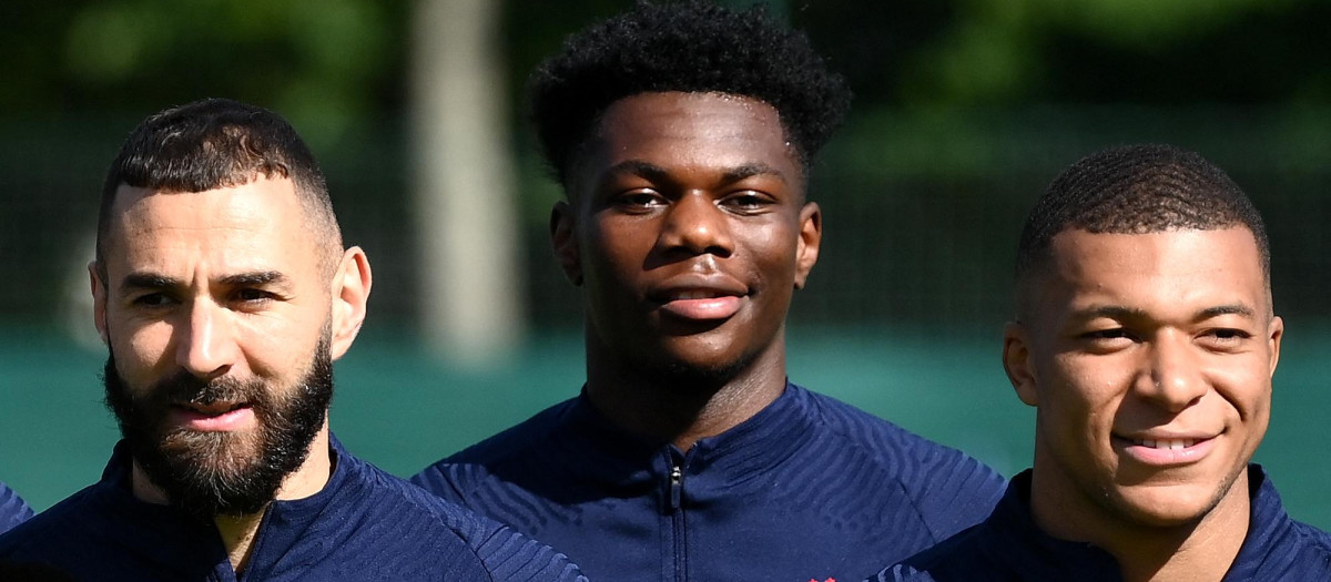 Benzema, Tchouameni y Mbappé en la concentración de Francia