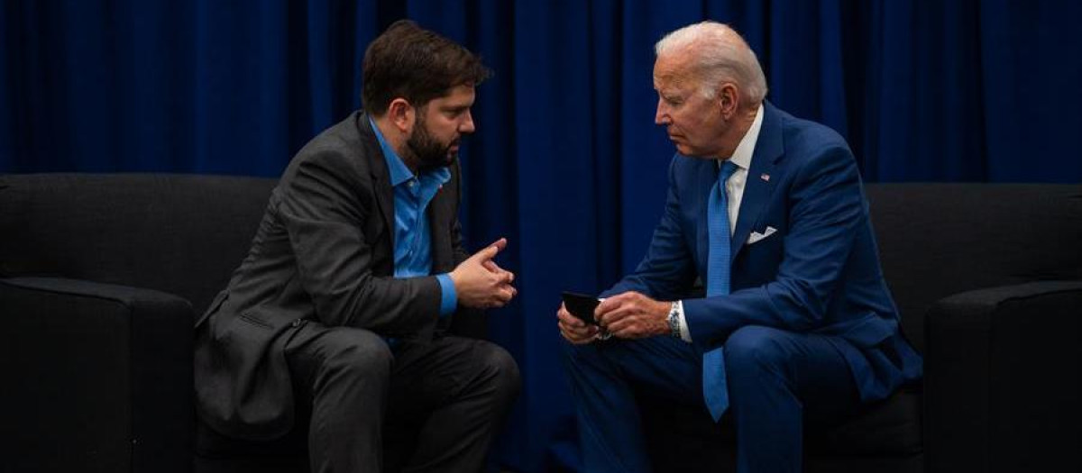 El presidente de Chile, Gabriel Boric, con Joe Biden en la Cumbre de las Américas de Los Ángeles