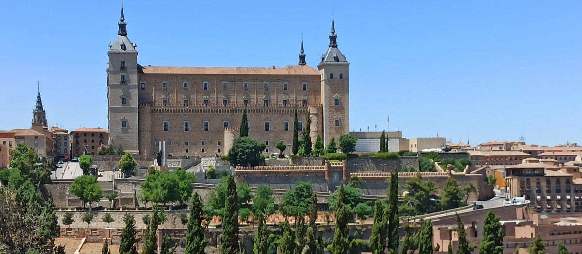 La Academia de Infantería tiene magníficas panorámicas del Alcázar de Toledo.