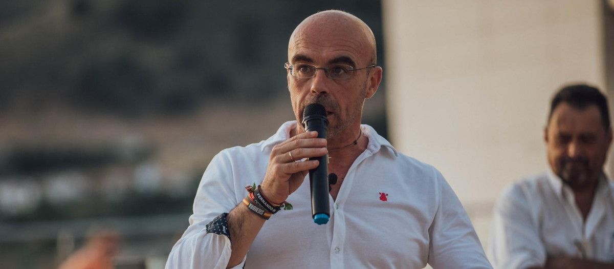 Jorge Buxadé, durante su intervención en Loja (Granada) el pasado sábado, con motivo de la campaña electoral andaluza