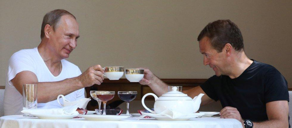 Vladimir Putin y Dmitry Medvedev cuando podían tomar el te en confianza AFP Yekaterina Shtukina