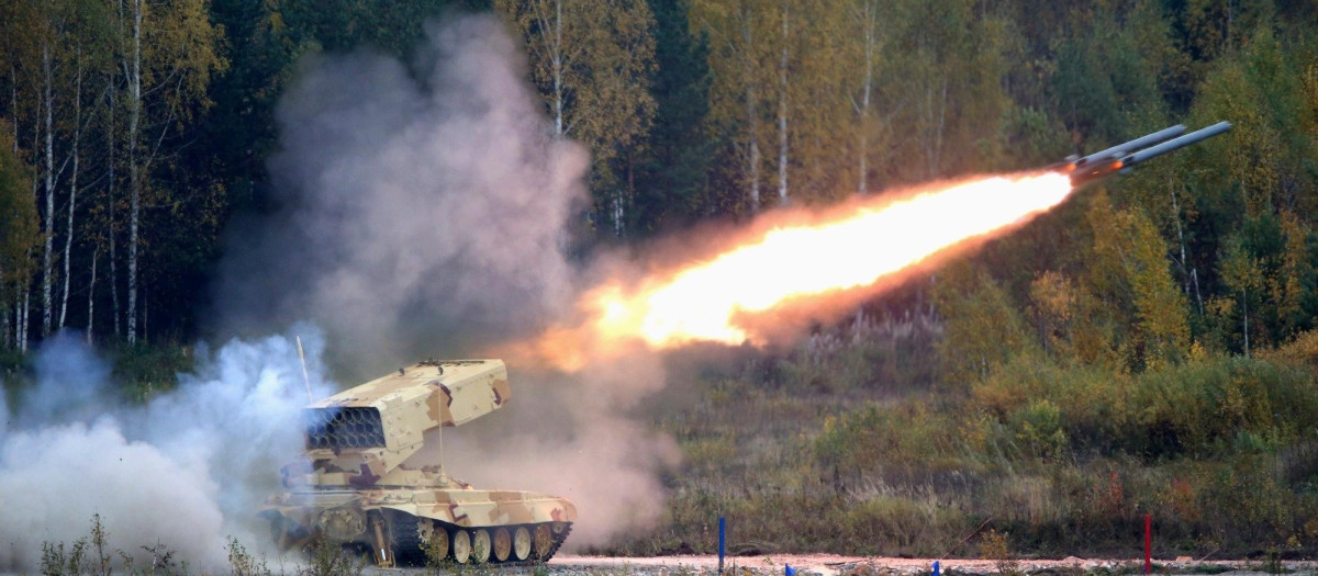 En Ucrania, un sistema ruso dispara un misil termobárico