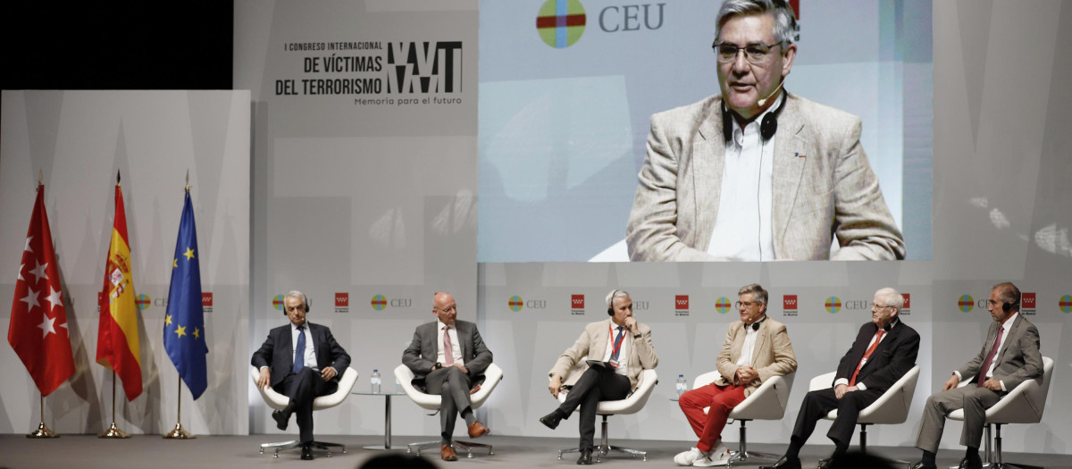 Mesa redonda 'Terrorismo. Una lacra mundial', en la segunda jornada del Congreso Internacional de Víctimas del Terrorismo