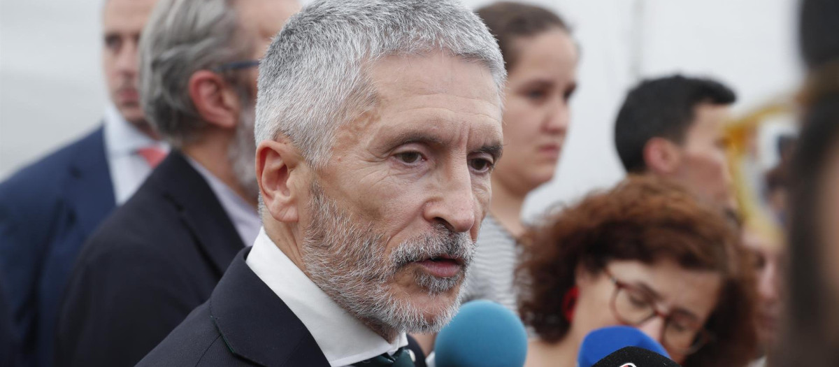 El ministro del Interior, Fernando Grande-Marlaska, visita las obras de construcción del complejo que albergará la nueva sede de la Comandancia de la Guardia Civil de Zaragoza y las instalaciones del Grupo de Reserva y Seguridad número 5 del cuerpo