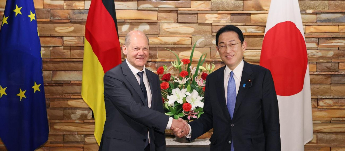 Olaf Scholz, canciller de Alemania, y Fumio Kishida, primer ministro alemán