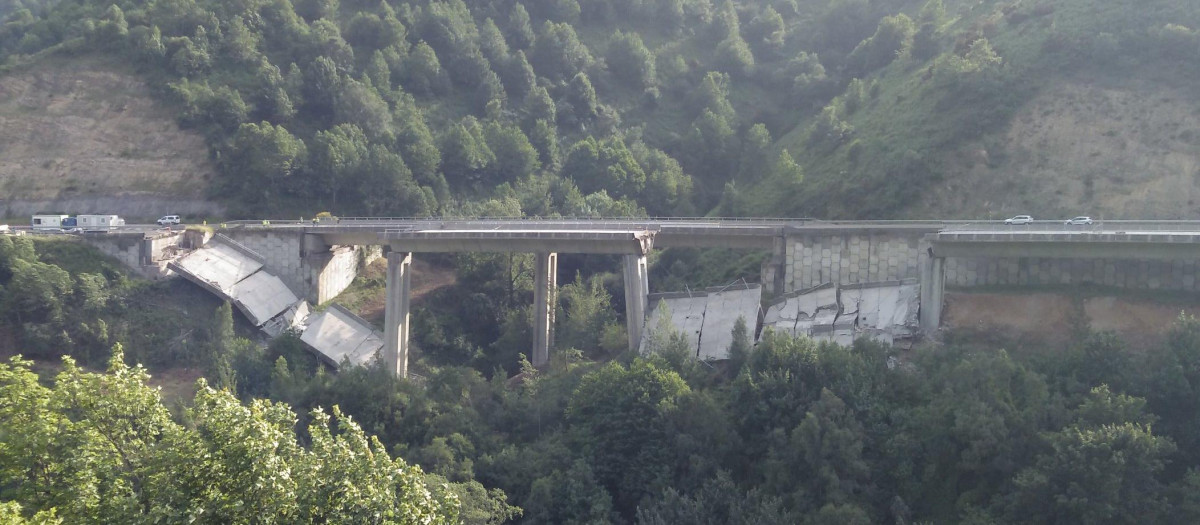 Segundo desplome de un tramo de la A-6 entre Lugo y León