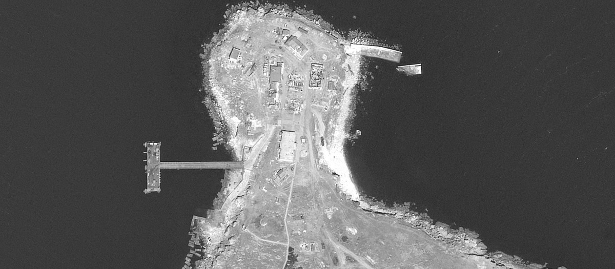 Imagen satélite isla Serpientes Ucrania