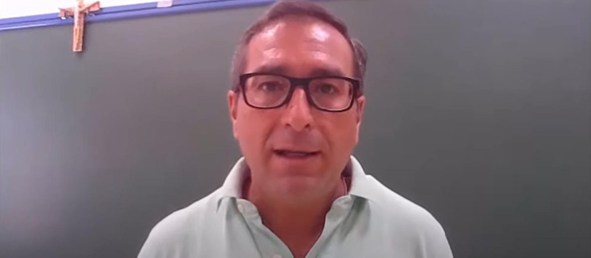 El ProfeBati ha arremetido contra el