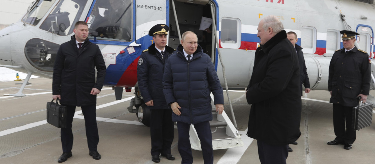 Los escoltas de Vladimir Putin se encargarían de recoger sus heces para proteger sus secretos