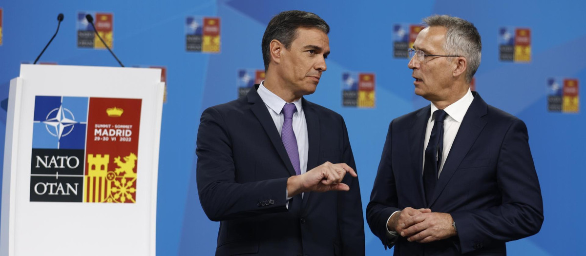 El presidente del Gobierno, Pedro Sánchez, y el secretario general de la OTAN, Jens Stoltenerg, visita IFEMA