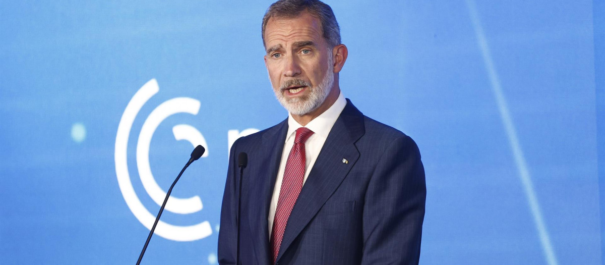 Felipe VI, durante su intervención en el Seminario del Foro público de la OTAN, celebrado este martes en Madrid