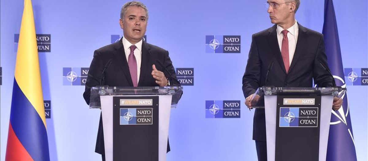 El Presidente de Colombia, Iván Duque junto al Secretario General de la OTAN, Jens Stoltenberg