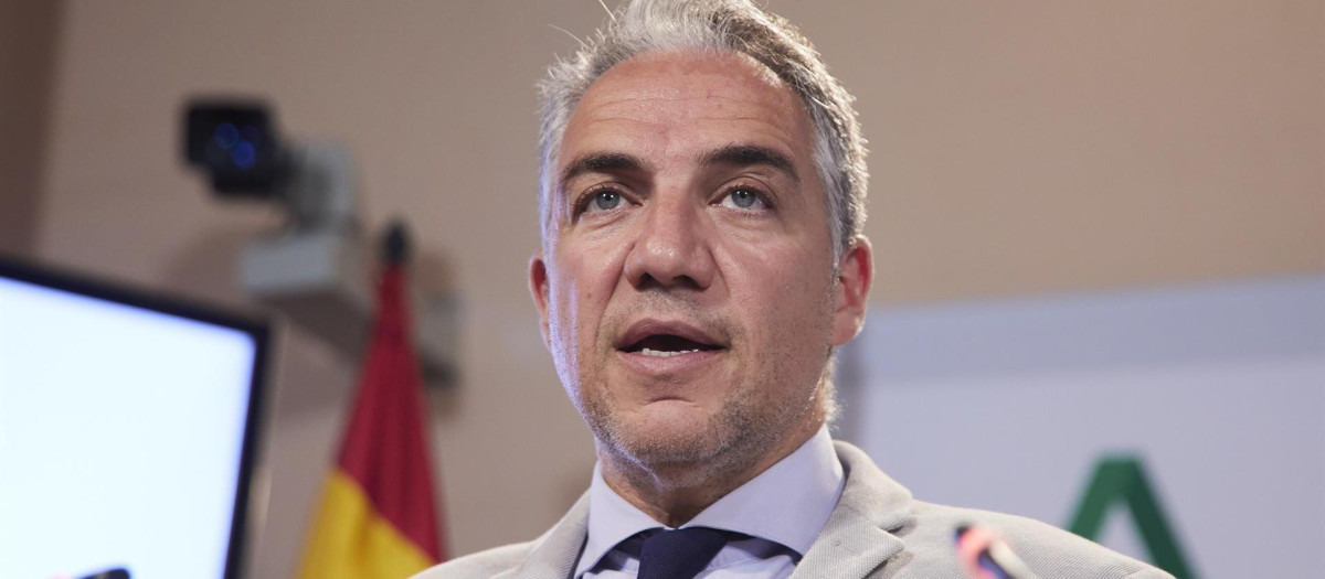 El consejero de Presidencia, Elías Bendodo, durante la rueda de prensa tras el Consejo de Gobierno de la Junta de Andalucía en el Palacio de San Telmo, a 29 de junio de 2022 en Sevilla