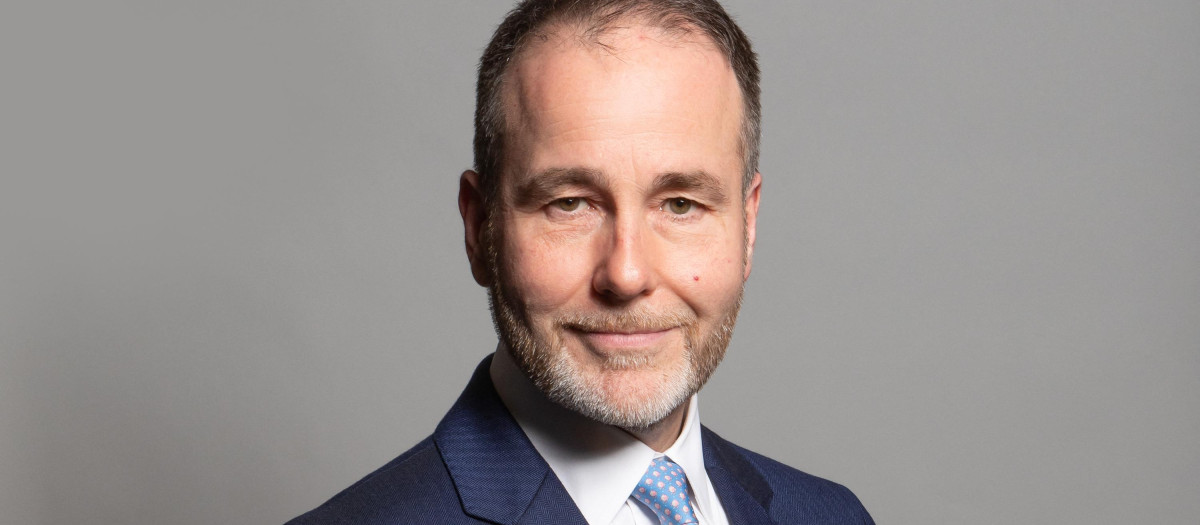 El retrato oficial de Christopher Pincher, diputado del Partido Conservador