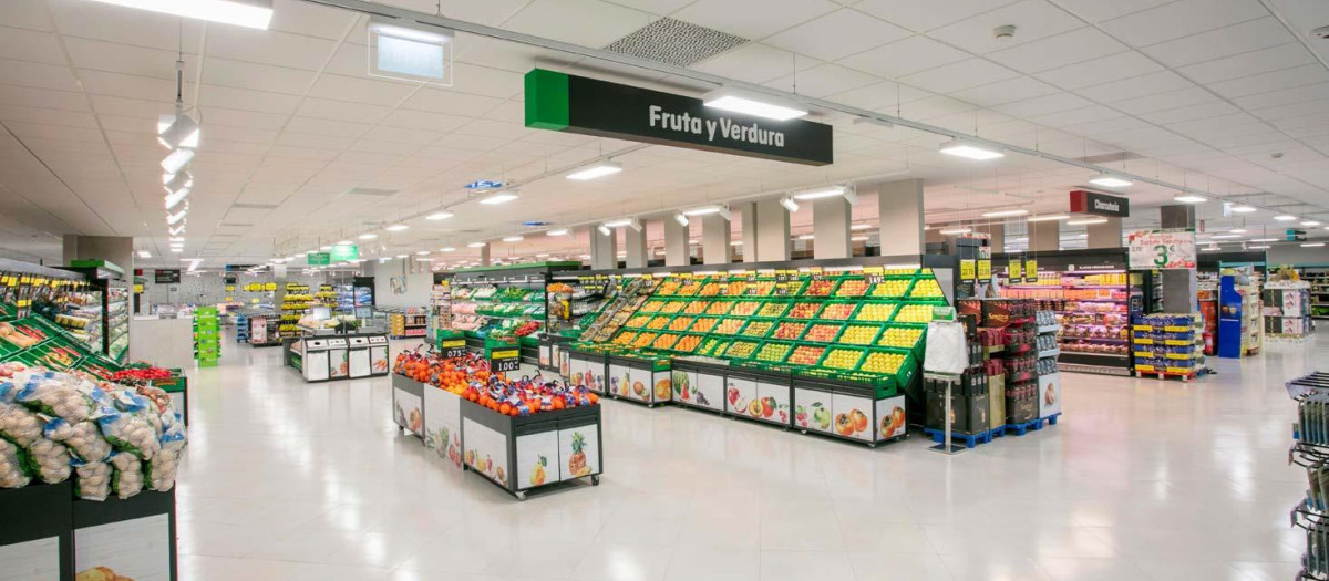 Interior de una nueva tienda de Mercadona.
