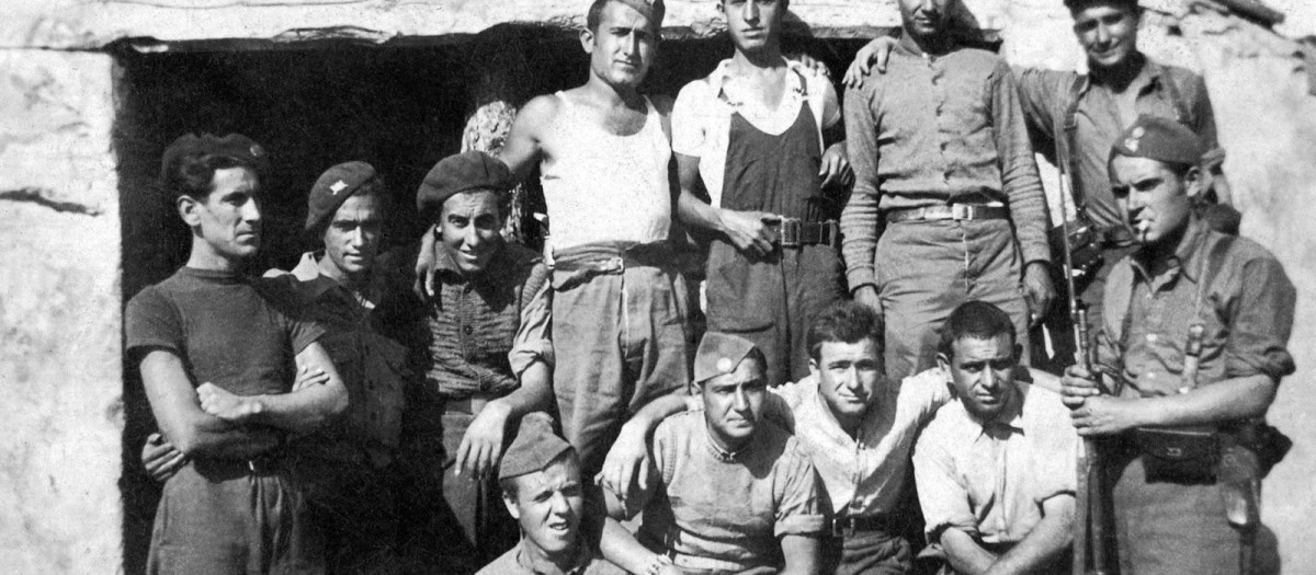 Los integrantes de la 138 Brigada Mixta