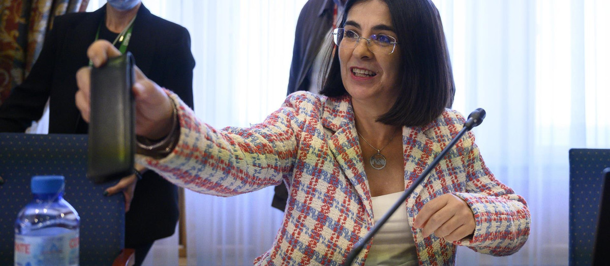 La ministra de Sanidad, Carolina Darias, ha instado a mantener las medidas de protección frente a la COVID-19