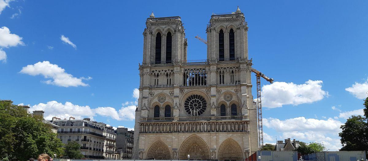 La explanada de Notre Dame se refrescará gracias a un mecanismo de reprocesamiento del agua de lluvia