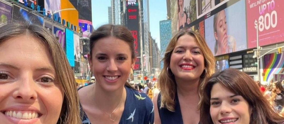 La ministra Montero y sus colaboradoras de turismo en Nueva York