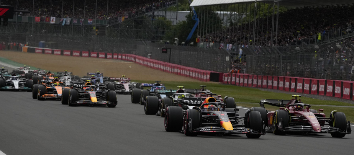 Momento de la salida del GP de Silverstone 2022