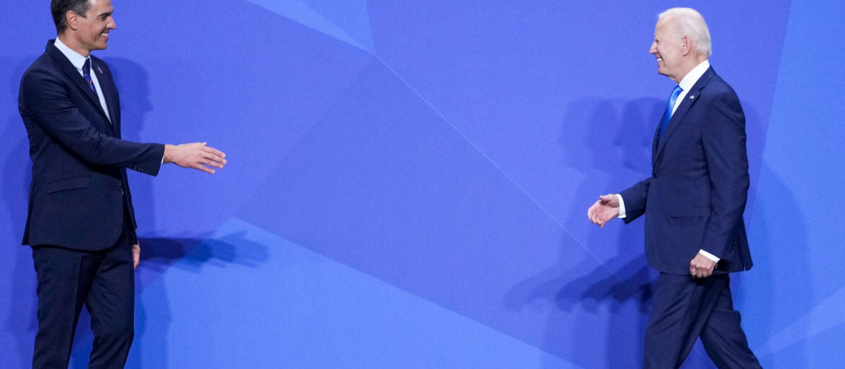 El presidente del Gobierno, Pedro Sánchez salida a Joe Biden