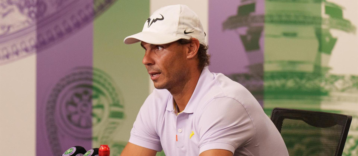 Rafa Nadal en la rueda de prensa en la que anunció su retirada de Wimbledon