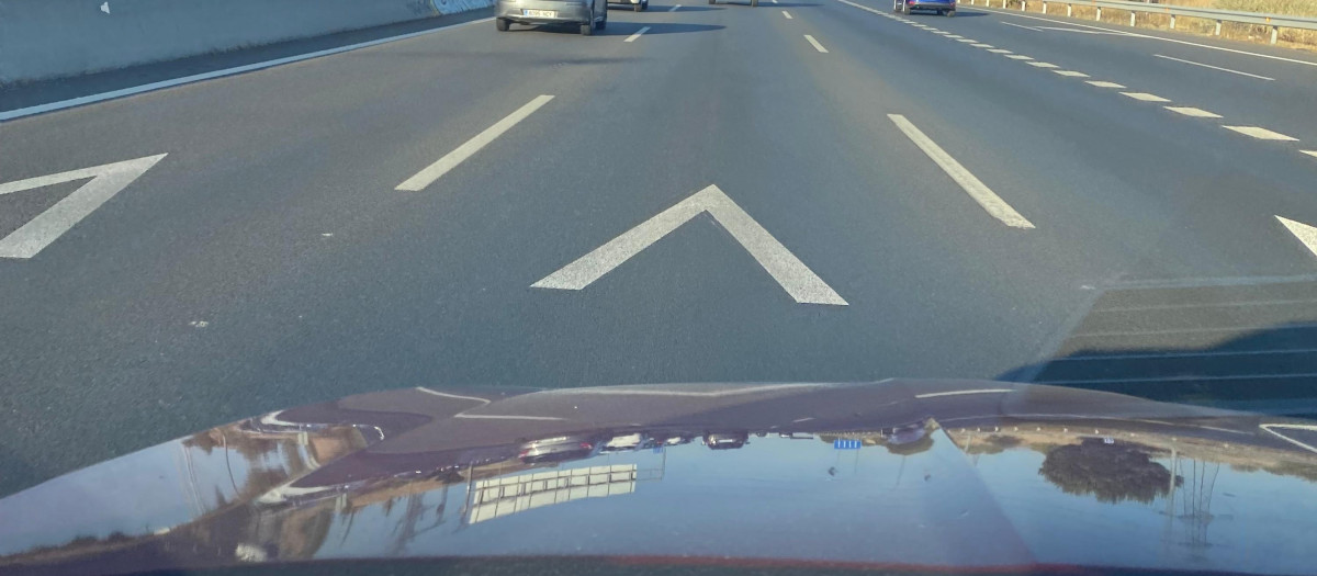 Señales de carretera tipo cabezas de flecha