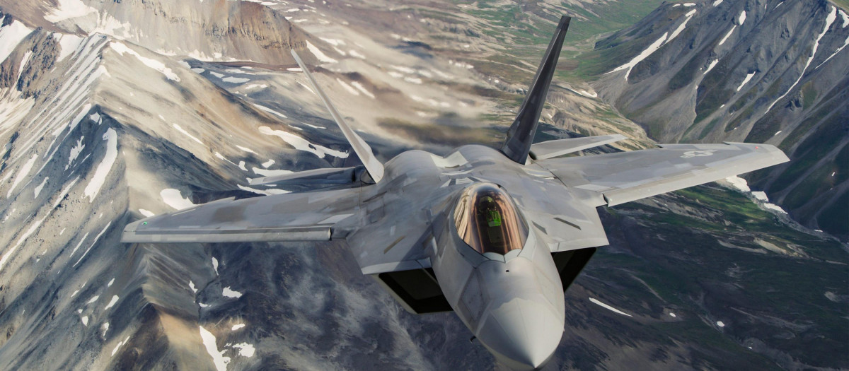 F-22 Raptor en vuelo