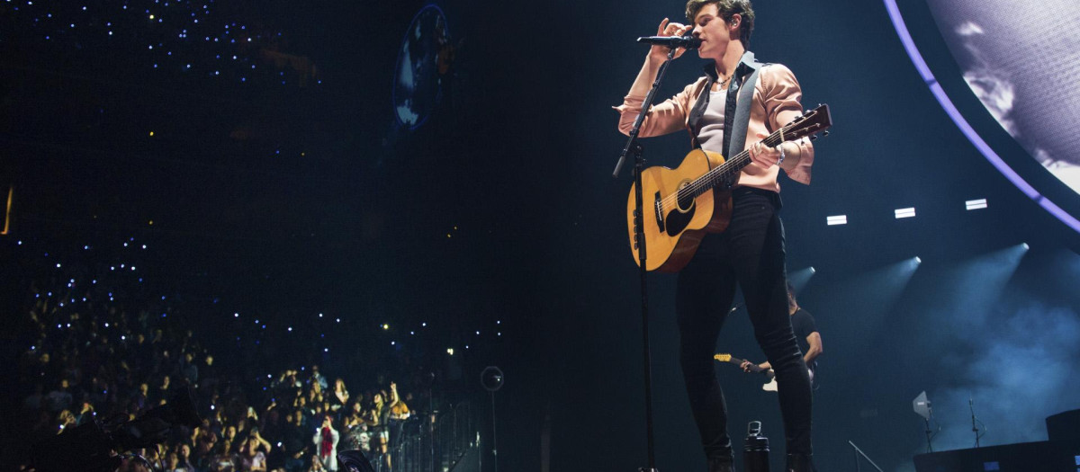 Shawn Mendes durante su gira de 2019