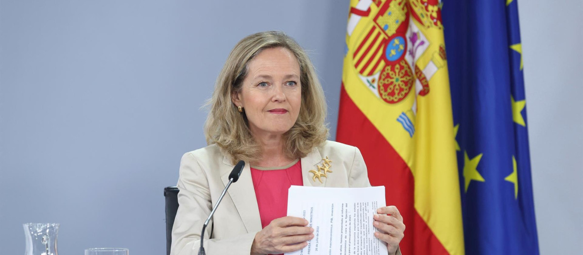 La ministra de Asuntos Económicos, Nadia Calviño, tiene un papelón por delante.