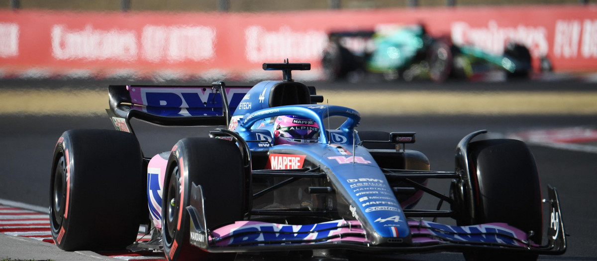 Fernando Alonso durante los entrenamientos libres del GP de Hungría