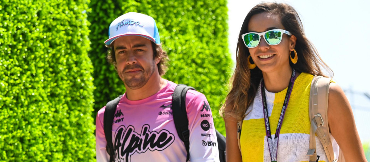 Fernando Alonso y Andrea Schlager, juntos en el circuito de Miami