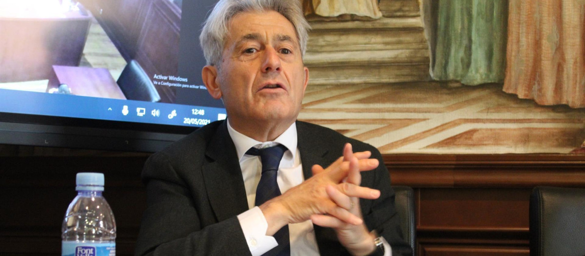 El presidente del Consejo General de Economistas, Valentín Pich.