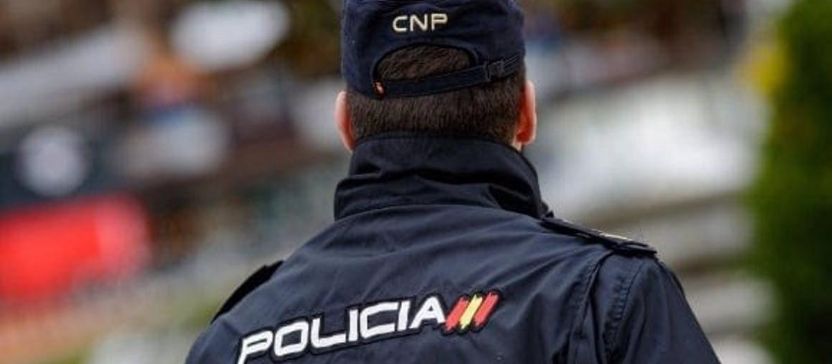 22/04/2022 Un agente de la Policía Nacional de Valladolid. Foto de archivo.
POLITICA CASTILLA Y LEÓN ESPAÑA EUROPA VALLADOLID SOCIEDAD
POLICÍA NACIONAL DE VALLADOLID.