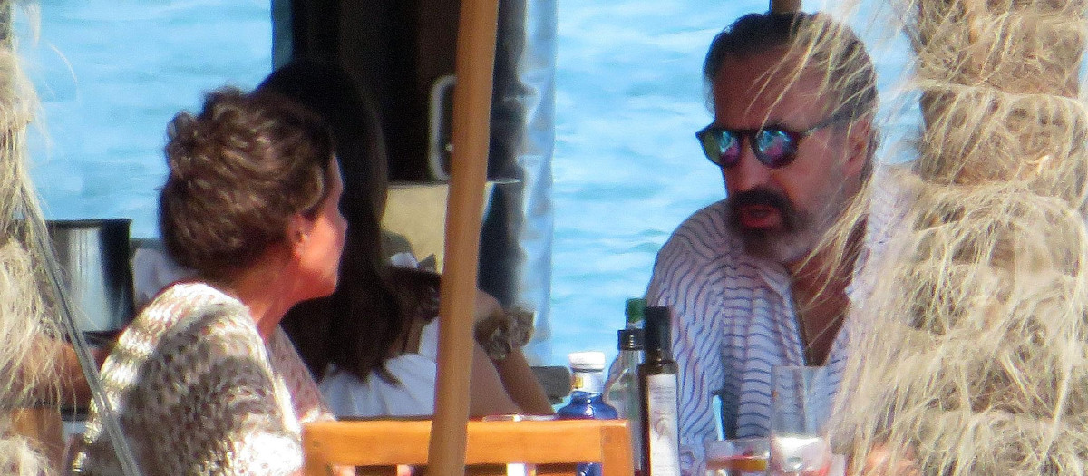 Jaime de Marichalar, en Marbella, con una amiga