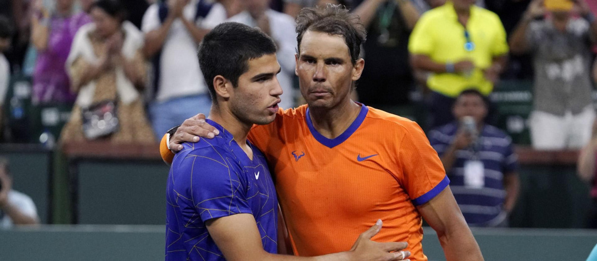 Rafael Nadal y Carlos Alcaraz en un partido de esta temporada