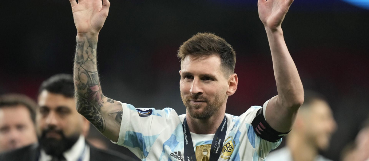 Lionel Messi, zurdo y considerado uno de los mejores jugadores de la historia