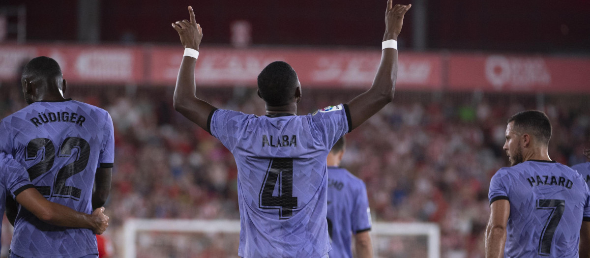 Alaba celebra su gol ante el Almería