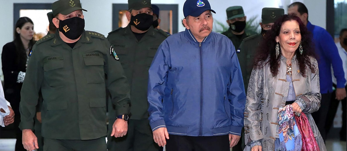 Daniel Ortega junto a su mujer Rosario Murillo en Managua el 15 de agosto de 2022