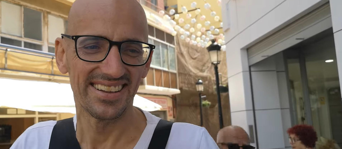 Federico Prat, hermano del presentador de televisión Joaquín Prat, durante la breve entrevista en el canal 8directo de la Línea de la Concepción