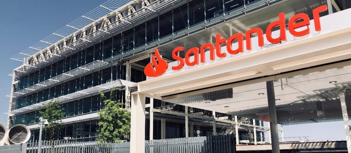 Banco Santander confirma que los recortes respondieron a procesos de reestructuración llevados a cabo en ambos países el año pasado