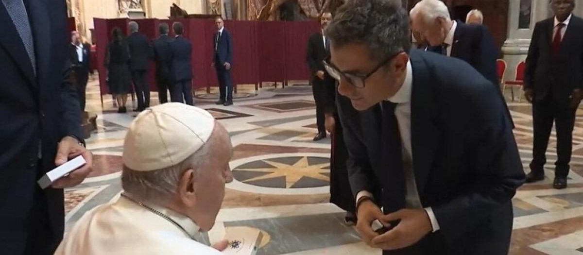 Félix Bolaños, ministro de la Presidencia, con el Papa Francisco